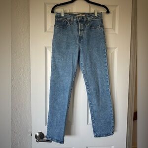 Levi’s Wedgie Straight Size 25